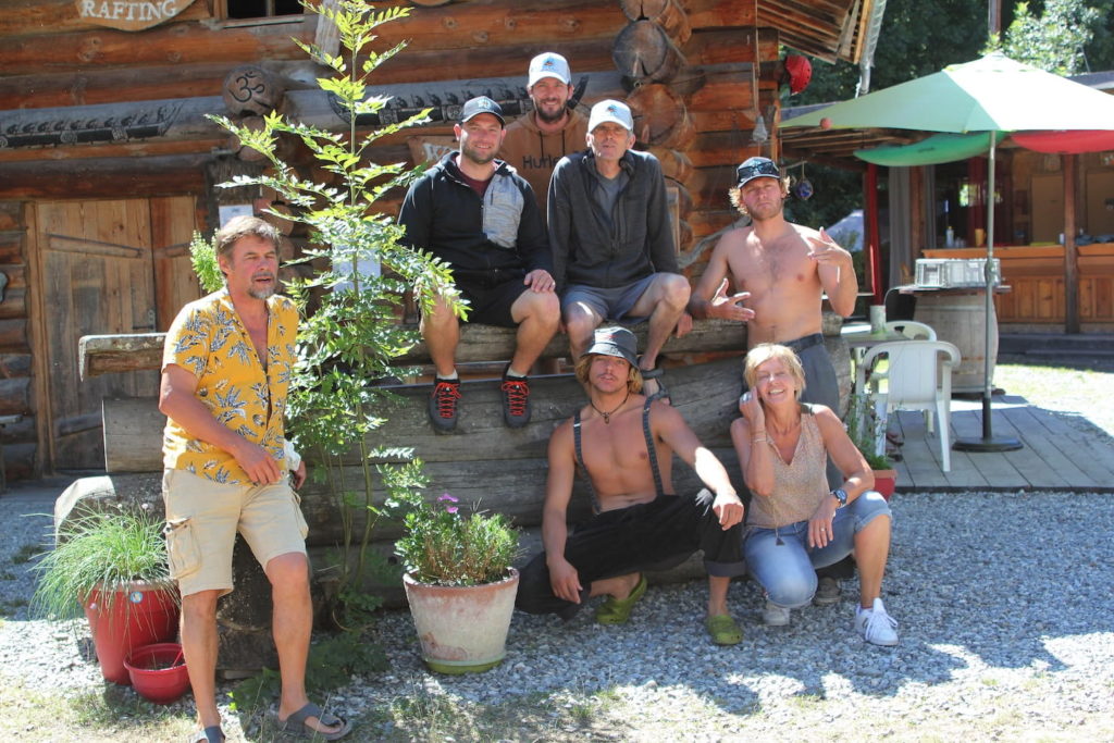 Equipe moniteurs eaux vives rafting